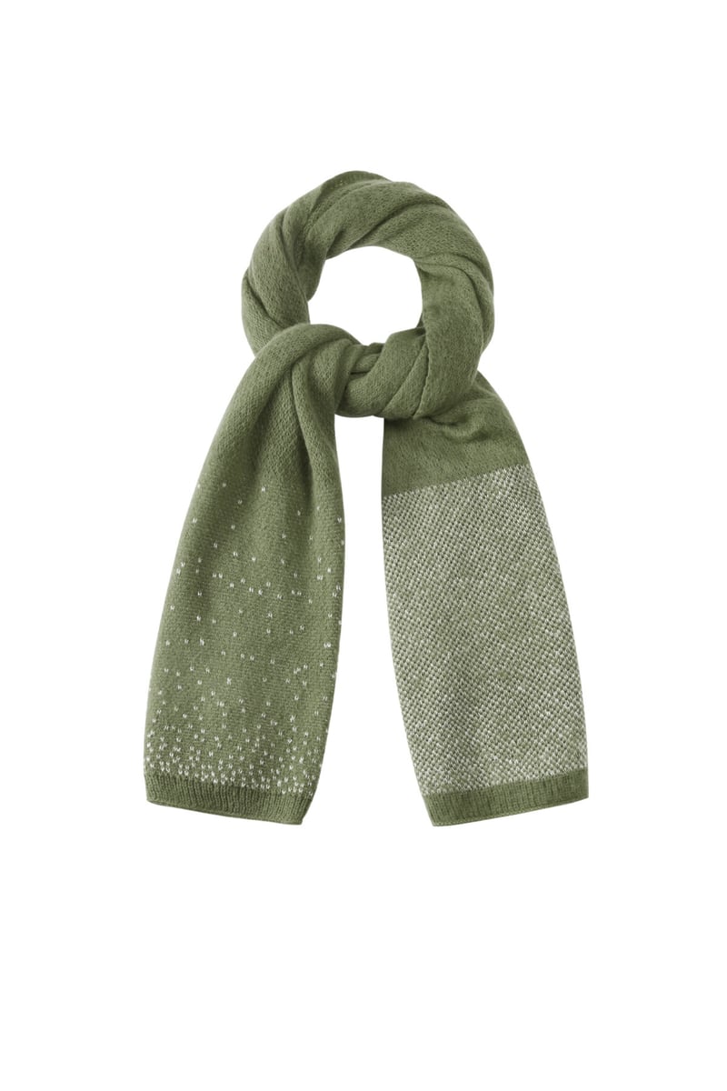 Scarf with stones