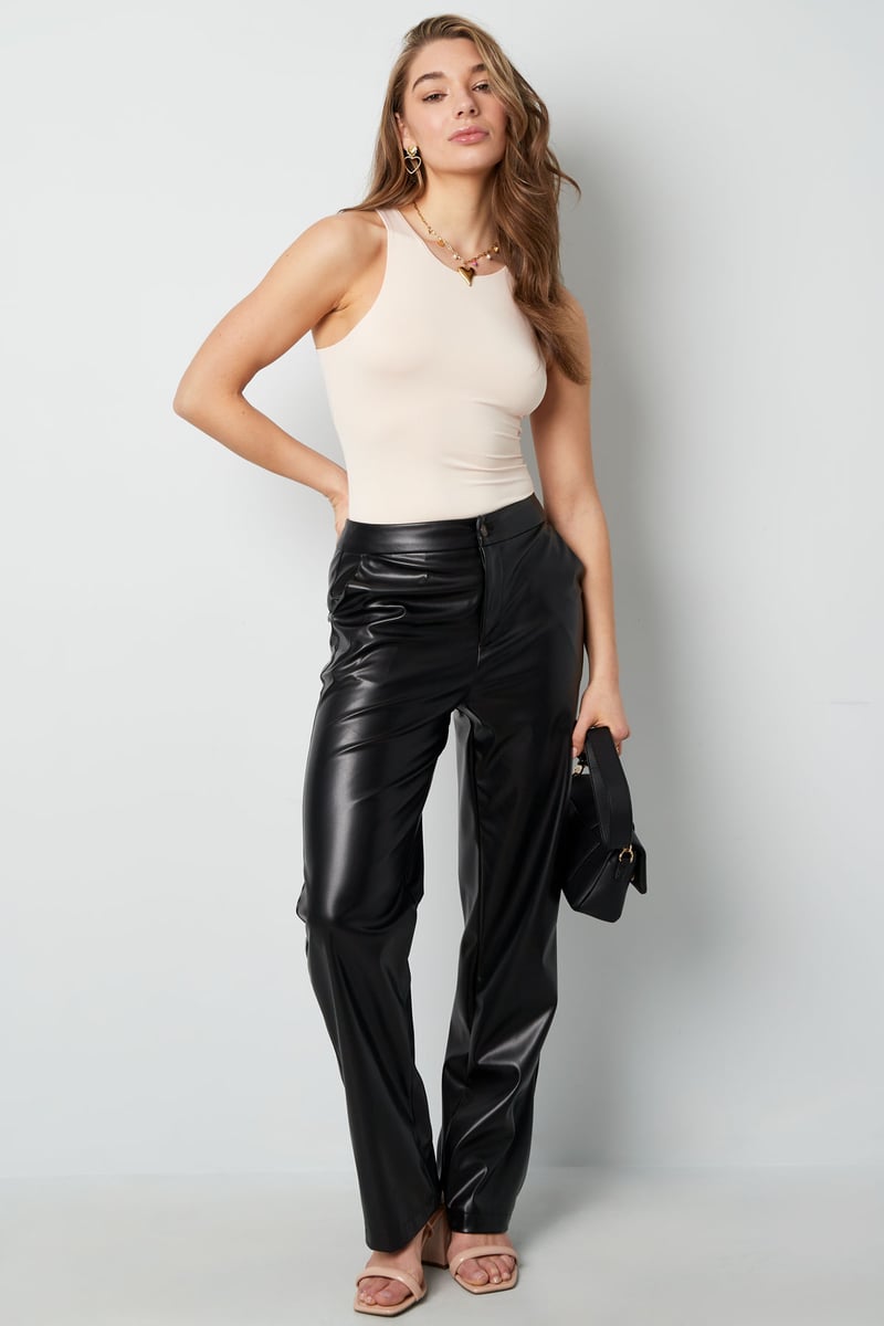 Basic Body mit tiefem Ausschnitt