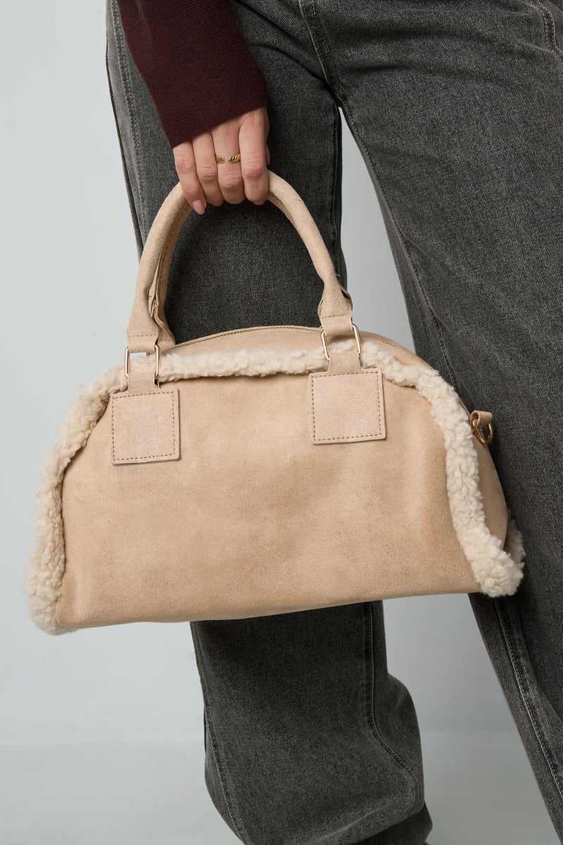 Shoulder bag with teddy details